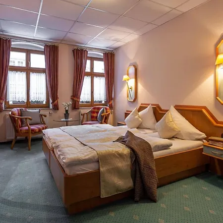 Hotel Büttner- Im Herzen Von - Frühstück Buchbar - Parkplatz Schneeberg (Saxony)