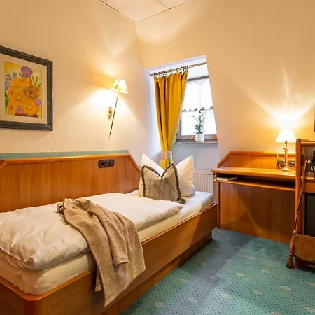 Buettner - Im Herzen Von Mit Parkplatz Hotel Schneeberg (Saxony)